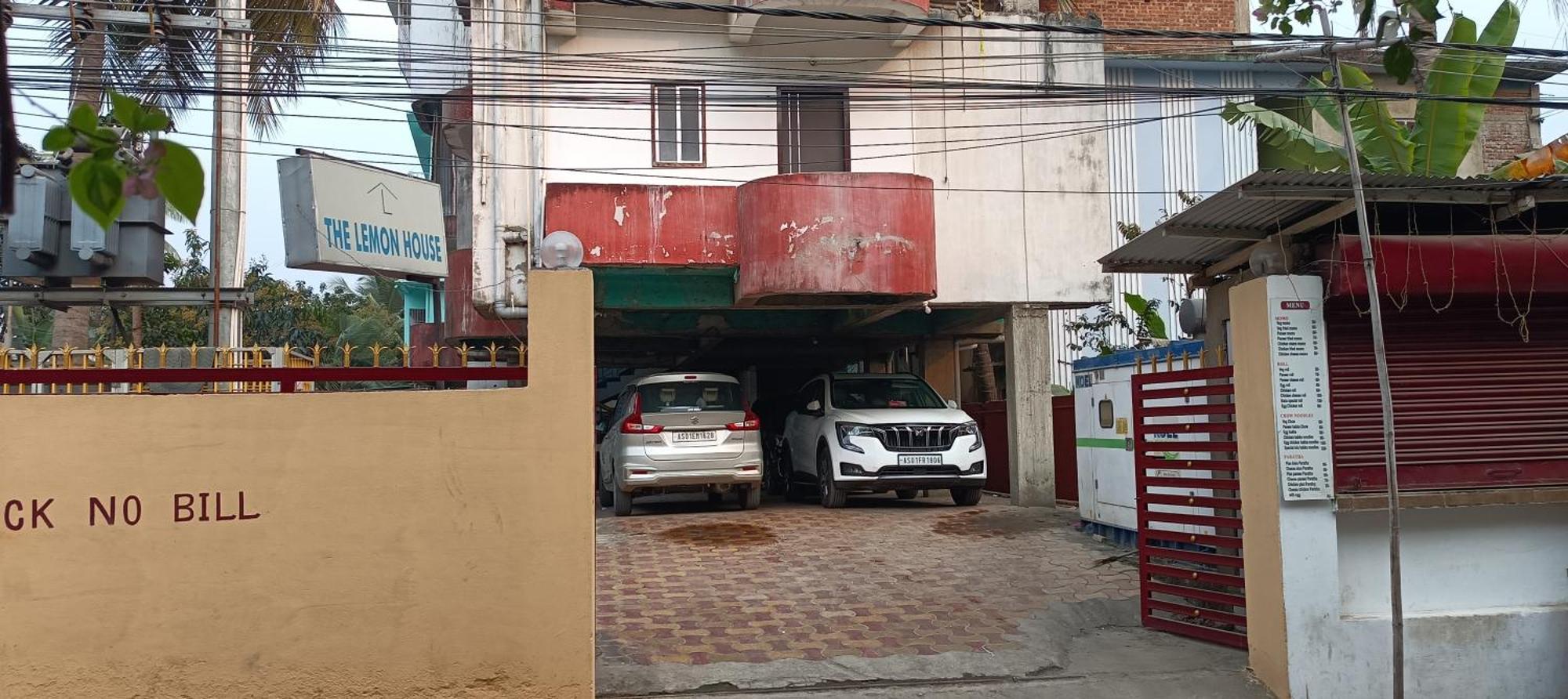 Hotel Lemon House Guwahati Bagian luar foto